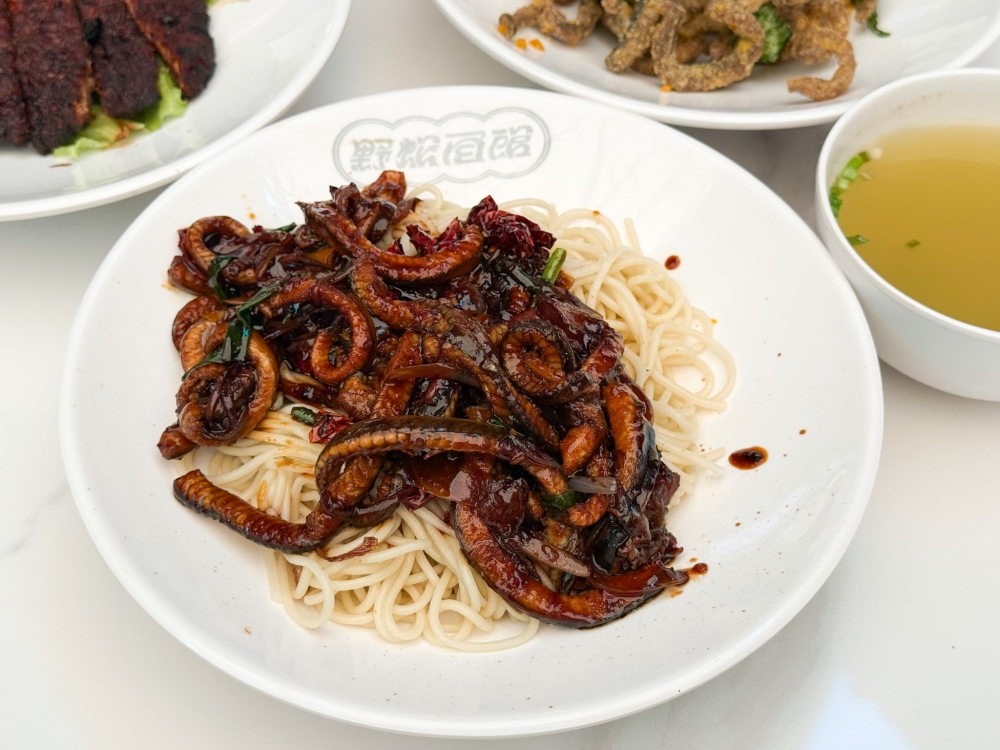 Stir Fried Eel Ramen appeals with its localised ‘kam heong’ flavours. —Picture by Lee Khang Yi