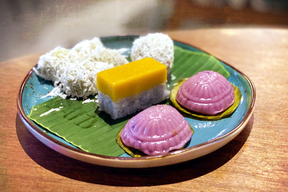 Nyonya 'kuih' at Blue Dahlia in Section 17, PJ.