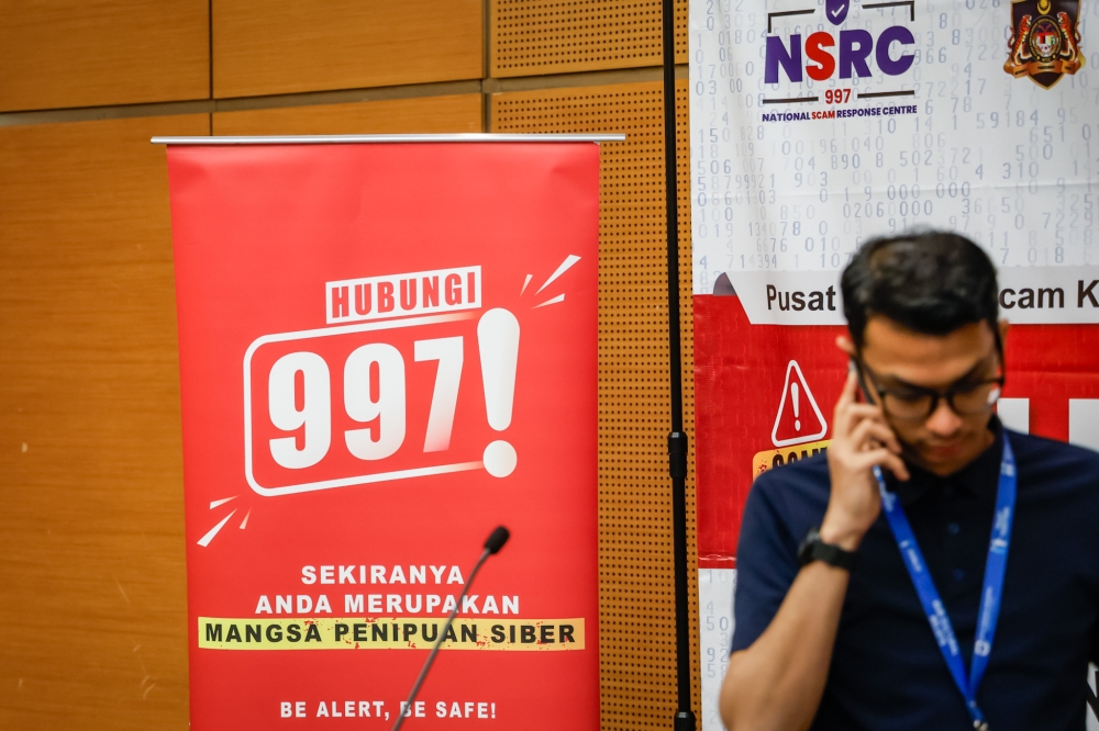 Teacher loses RM144,000 to scammer posing as officer from National Scam Response Centre