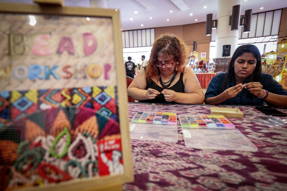 Workshops and exhibitions introduce Sarawak bead culture to new audiences, helping sustain interest across generations. — Bernama pic