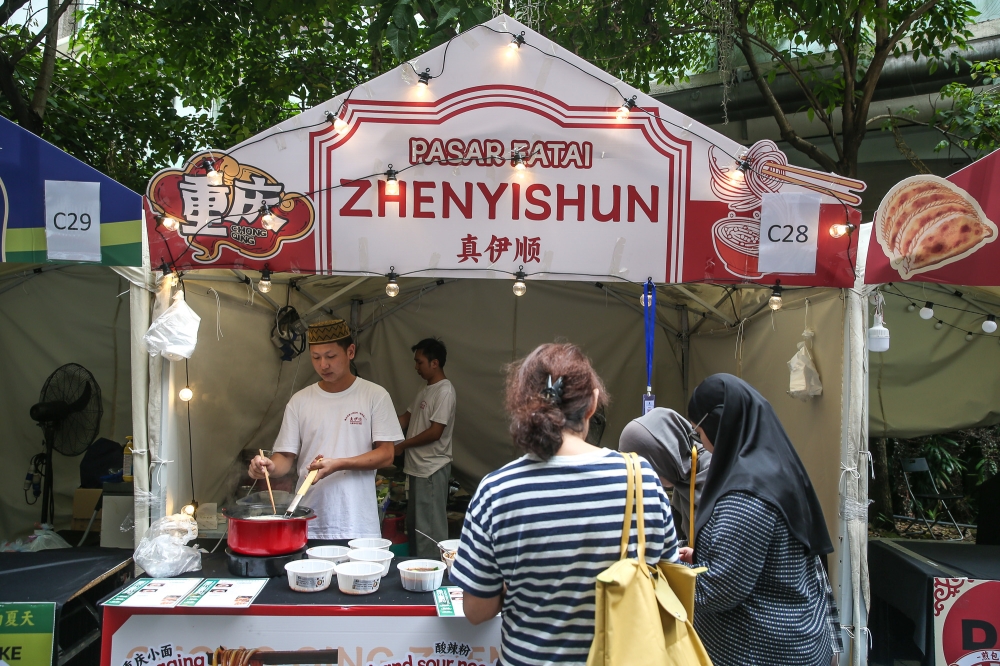 A general view at the Chinese Muslim food festival at 1Utama Shopping Centre on December 28, 2025. — Picture by Yusof Isa