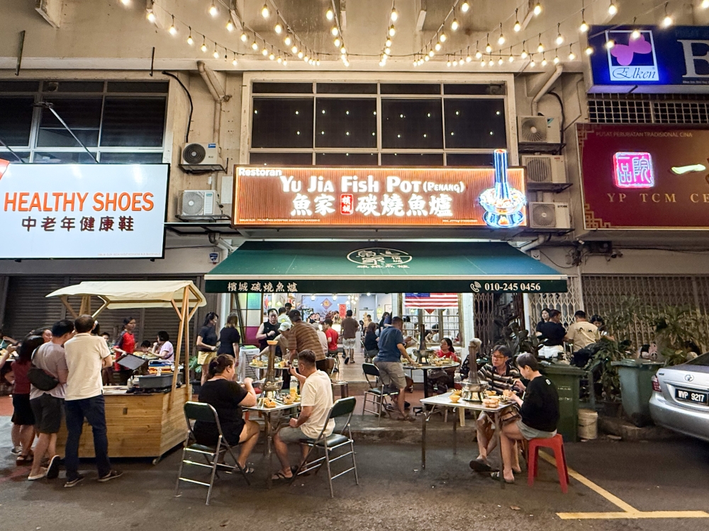 At night, the place extends outside which is a cooler option since it can get hot when you are sitting around a boiling pot. 