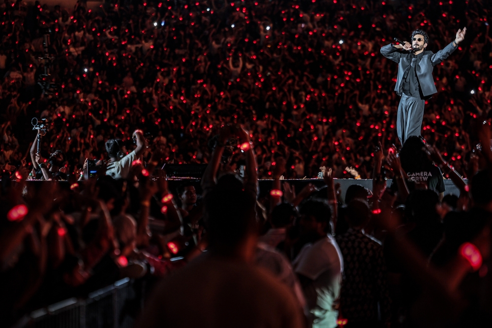 ‘Jana Nayagan’ music director Anirudh Ravichander performs at the audio launch of the film at the Bukit Jalil National Stadium in Kuala Lumpur December 28, 2025. — Bernama pic