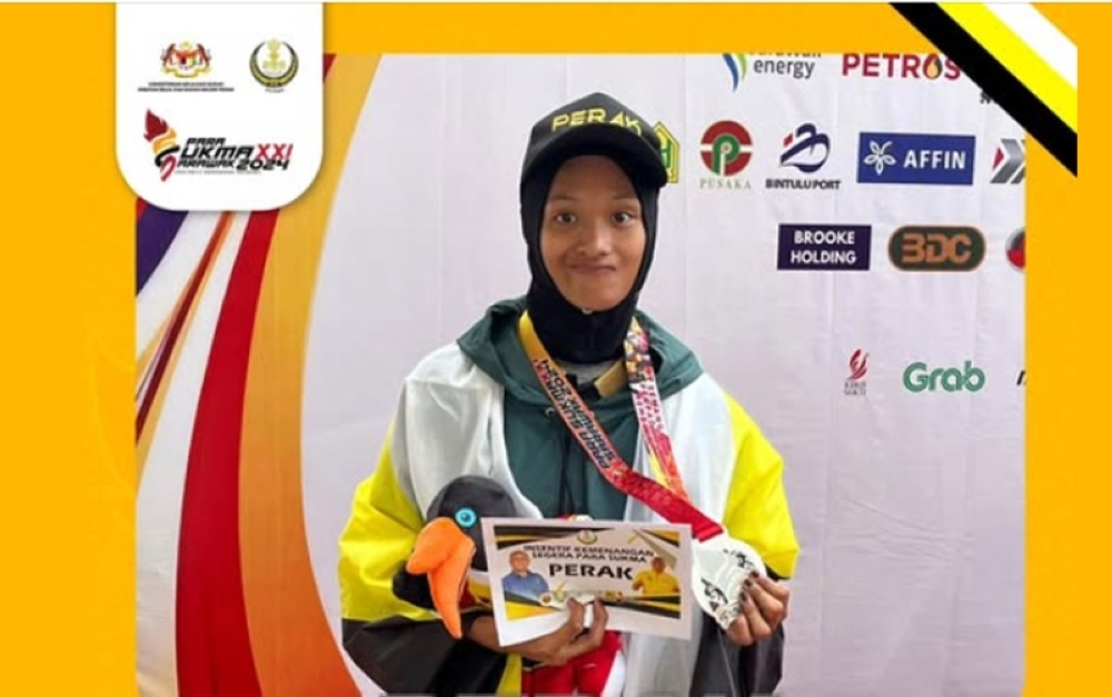 Nuraini Muhammad Shukri showed her talent and tenacity when she won the bronze medal in the individual time trial event at the 2025 Road Para Cycling World Cup in Ronse, Belgium. — Picture via Facebook/Jabatan belia dan Sukan Perak 
