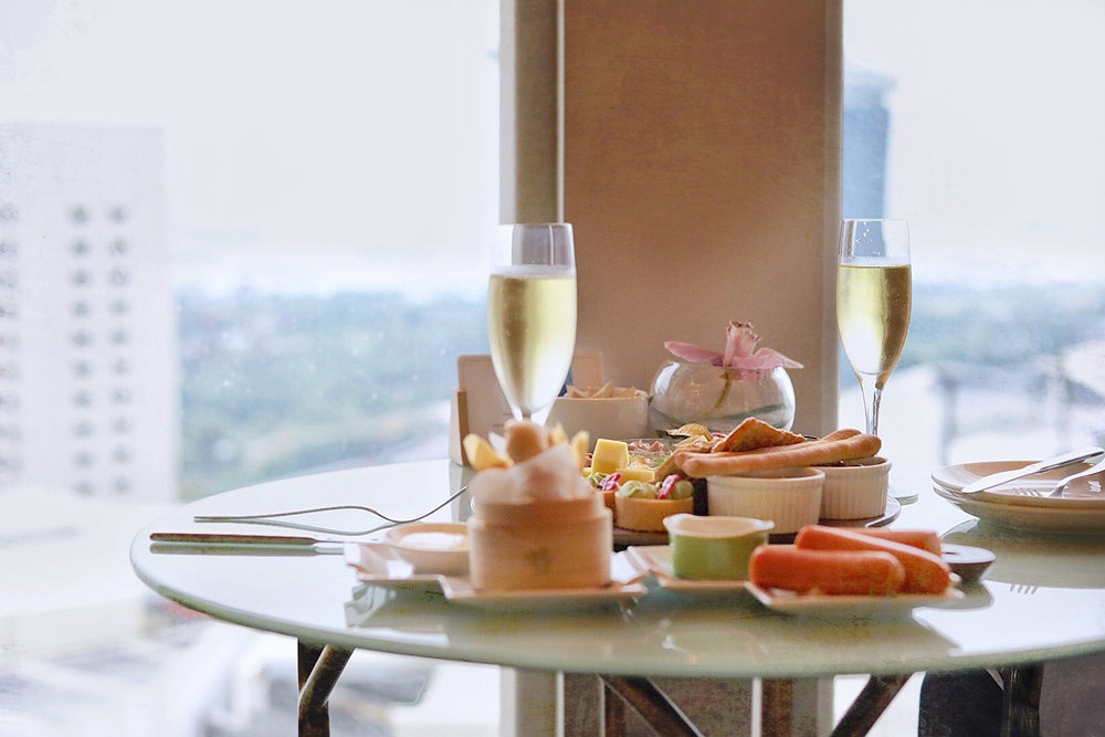 December indulgence – champagne at lunch? — Picture by CK Lim