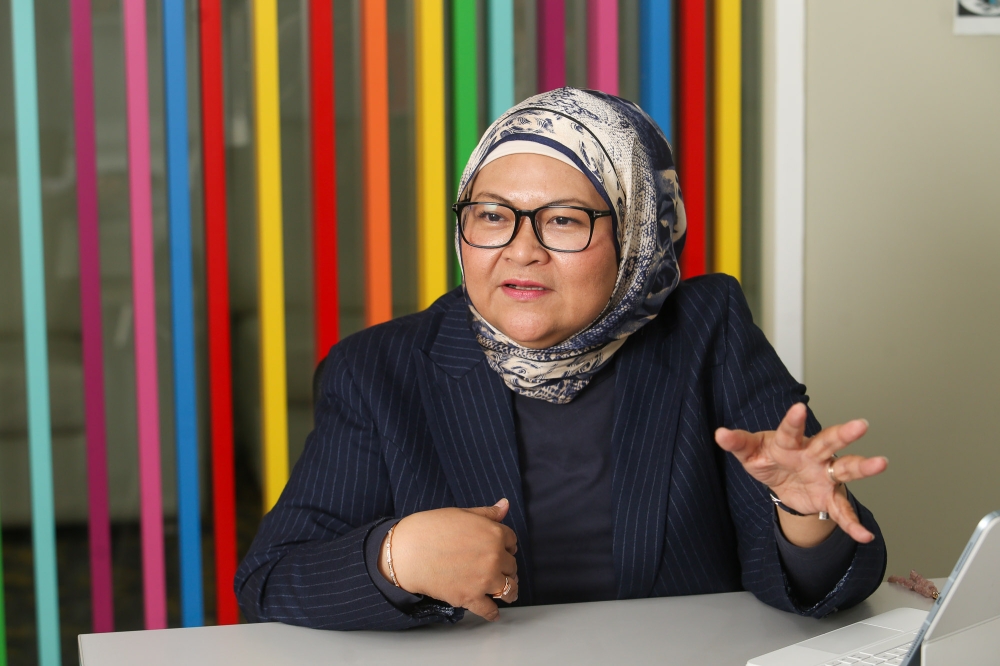 Malaysian Communications and Multimedia Commission (MCMC) deputy managing director (development) Eneng Faridah Iskandar says ONSA was urgently needed to put greater accountability on platforms amid escalating online harms. — Picture by Choo Choy May