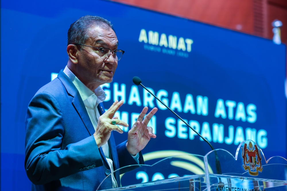 Health Minister Datuk Seri Dzulkefly Ahmad said call volumes to the HEAL 15555 mental health helpline have risen sharply year on year. — Bernama pic