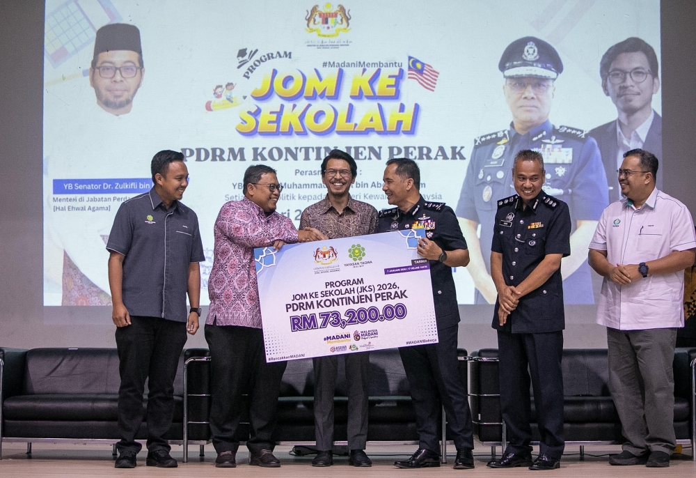 Political Secretary to the Prime Minister and Finance Minister, Muhammad Kamil Abdul Munim attended the Back to School 2026 Perak PDRM Contingent Programme at Pengkalan PGU in Ipoh, Perak. — Picture courtesy of Muhammad Kamil’s media unit. 