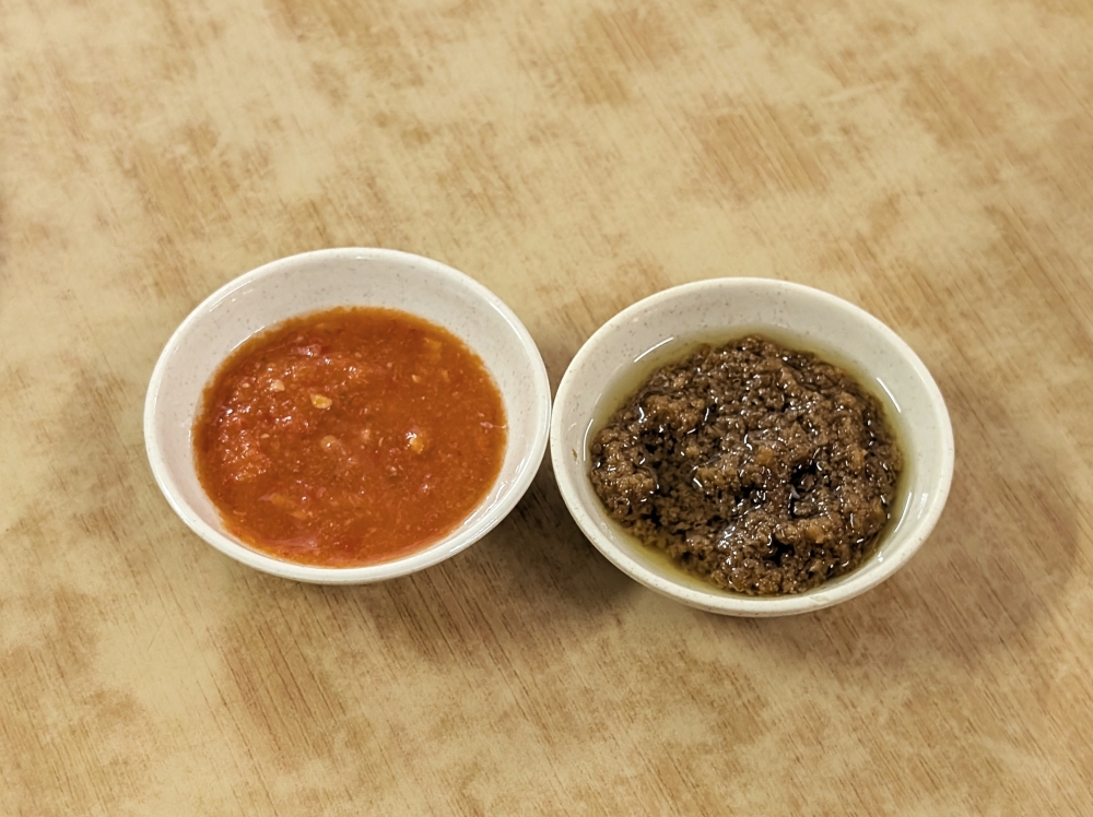 Don’t miss out on the ginger paste here. — Picture by Ethan Lau