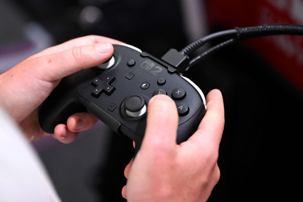 Researchers found while low and moderate gamers reported similar health outcomes, results worsened dramatically among those who gamed more than 10 hours weekly. — AFP pic 