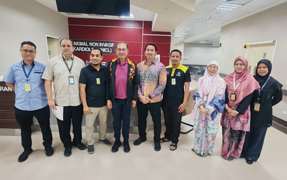 In a statement, the hospital said the results of the examination confirmed that the Prime Minister’s health is at an excellent level, enabling continuation of all official duties as scheduled. — Picture via Facebook/Anwar Ibrahim