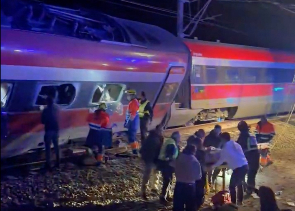 High-speed trains collide in southern Spain, 21 dead, dozens injured