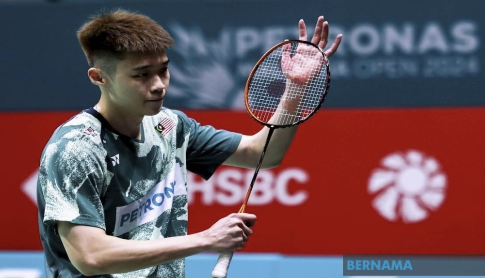 National men’s singles shuttler Ng Tze Yong sustained the injury during the first round of the 2025 Malaysia Masters against Hong Kong’s Angus Ng Ka Long, forcing him to withdraw from the match. — Bernama file pic 