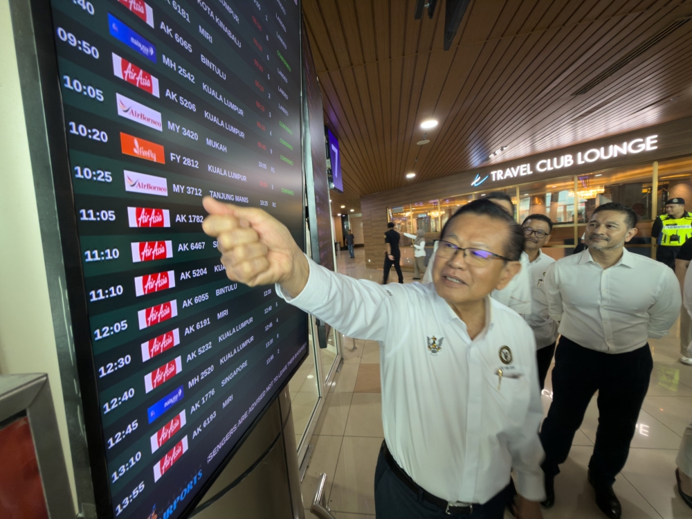 Sarawak transport minister: Phased rollout of services sees AirBorneo yet to go online for check-ins, senior discounts (VIDEO)