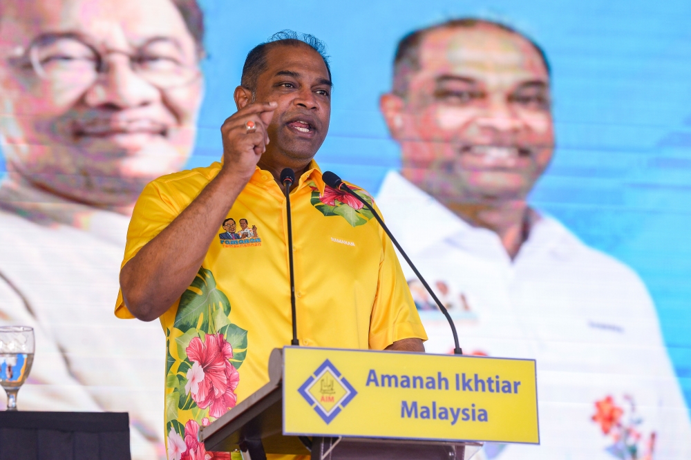 Human Resources Minister Datuk Seri R. Ramanan said the status of the national language will not be compromised even as the government intensifies efforts to strengthen English proficiency among Malaysia’s workforce to ensure graduates and workers remain competitive globally. — Bernama pic
