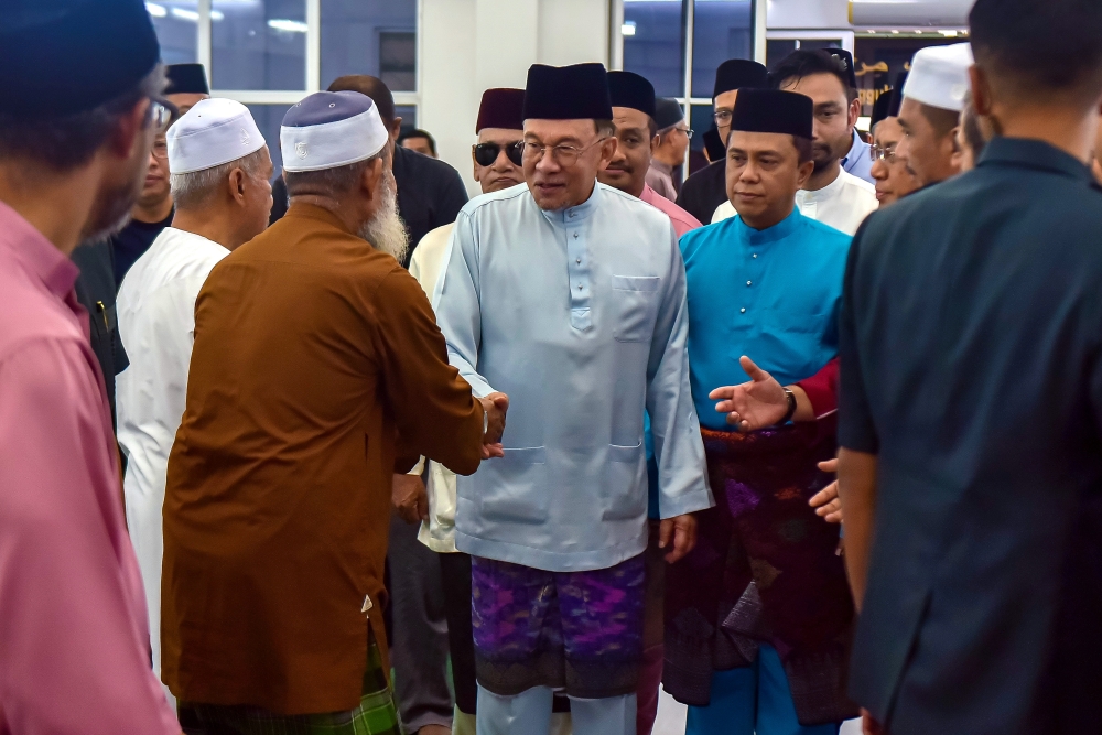 Anwar to discuss cancellation of Bukit Tagar pig farming project with Selangor MB