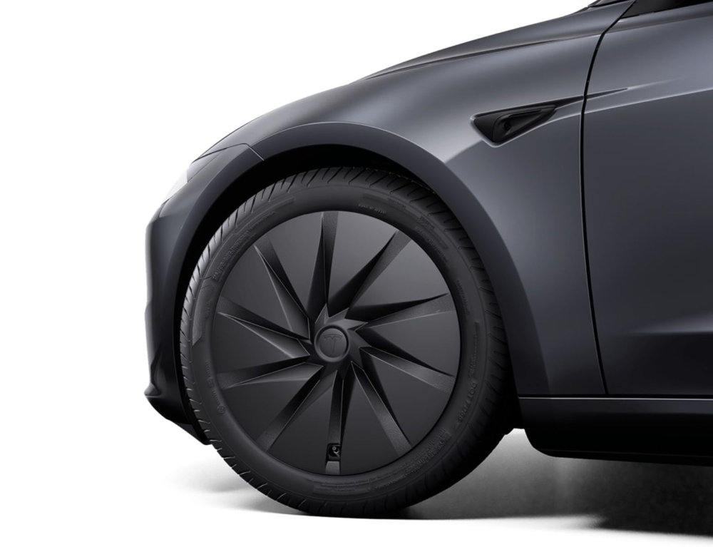 The 18’’ Prismata Wheel option. — Picture courtesy of Tesla