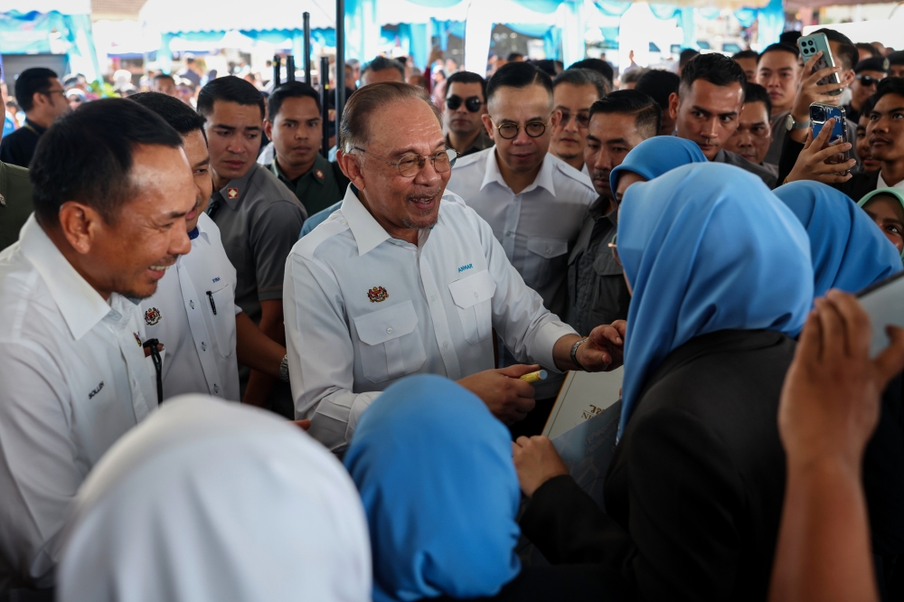 Anwar says ringgit’s performance among best in Asia reflects good governance and political stability