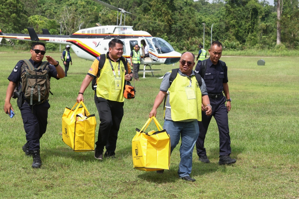 Postal vote count begins in Kinabatangan as EC opens first batch of ballots
