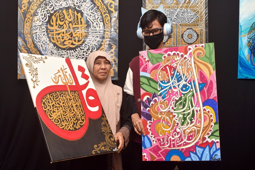 The public can view Ahmad Baihaqi’s collection or place orders via the ‘Rantau Jaya Craft’ Facebook page and Instagram ‘Ahmdbaihaq1’. — Bernama pic 