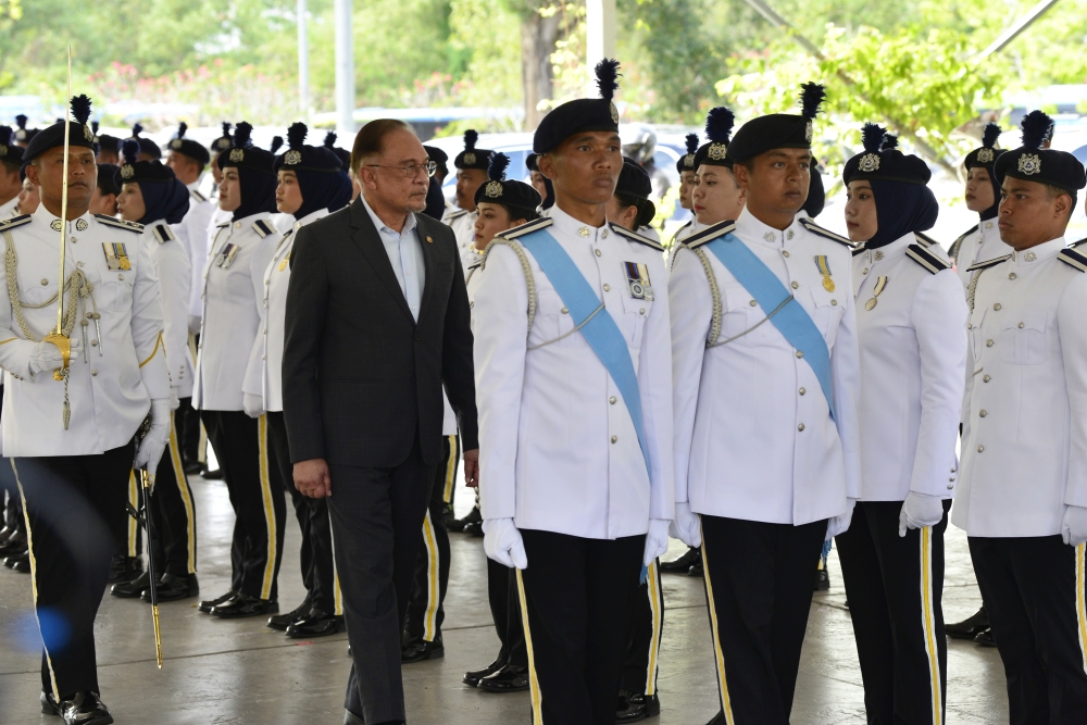 Actual public fund losses likely far exceed RM15.5b, says Anwar