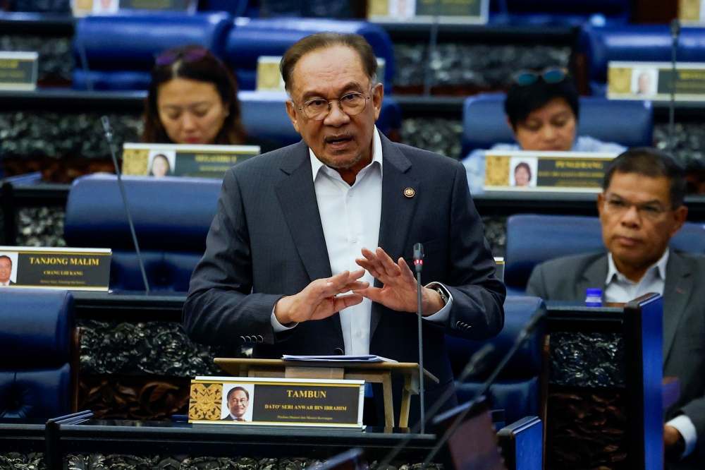 Anwar announces RM800m to hire extra teachers as part of new Year One policy