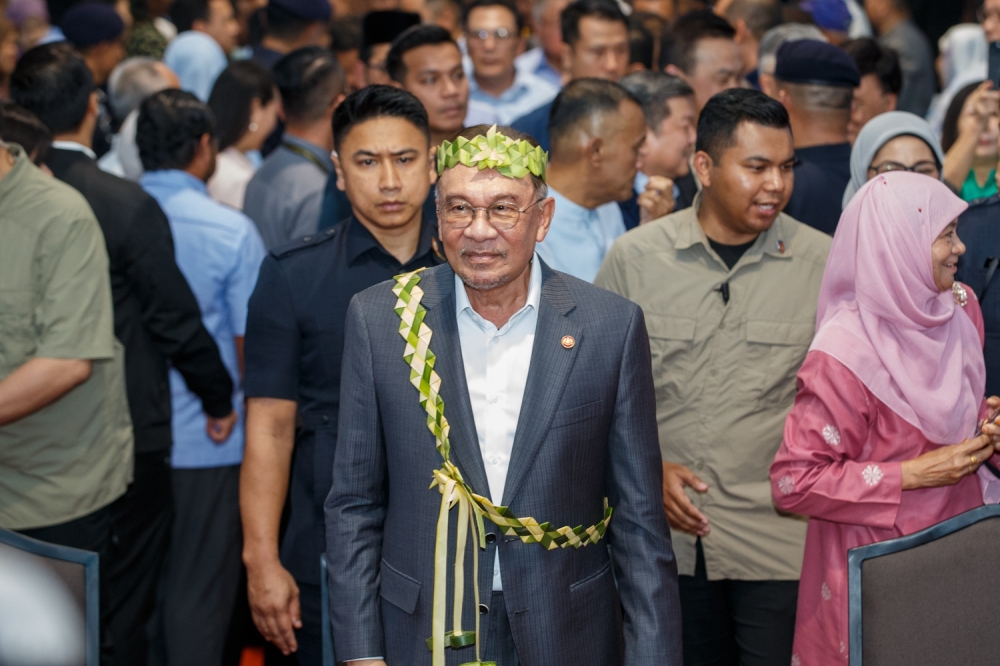 ‘No reason for delays’: Anwar calls for swifter project approvals to keep Malaysia’s growth on track