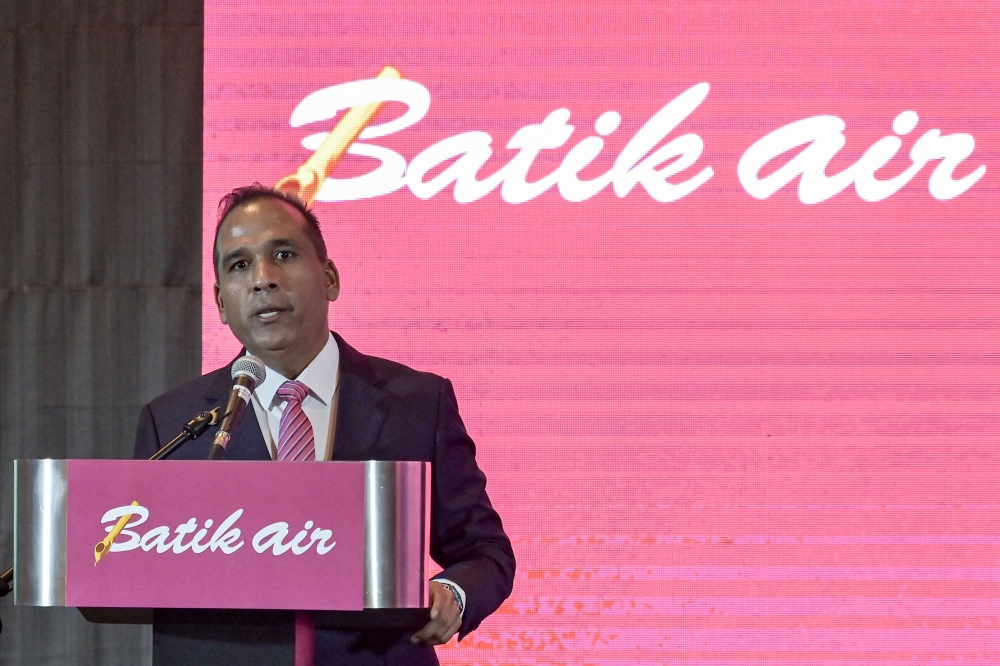 Batik Air Chief Executive Officer Datuk Chandran Rama Muthy delivers his opening remarks at the launch of Batik Air’s Fixed For Your Reunion and Smart Travel Fare Initiative at a hotel in Kuala Lumpur January 27, 2026. — Bernama pic