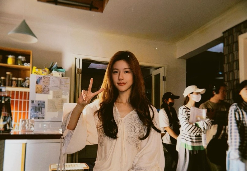 ‘Just experiencing life’: Chinese actress Zhao Lusi stuns fans by quietly running stall in Hainan night market