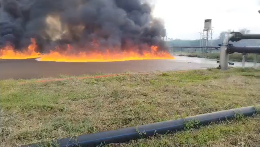 Tatau mill’s acid‑pond fire swiftly contained; separate chemical spill reported in Bintulu