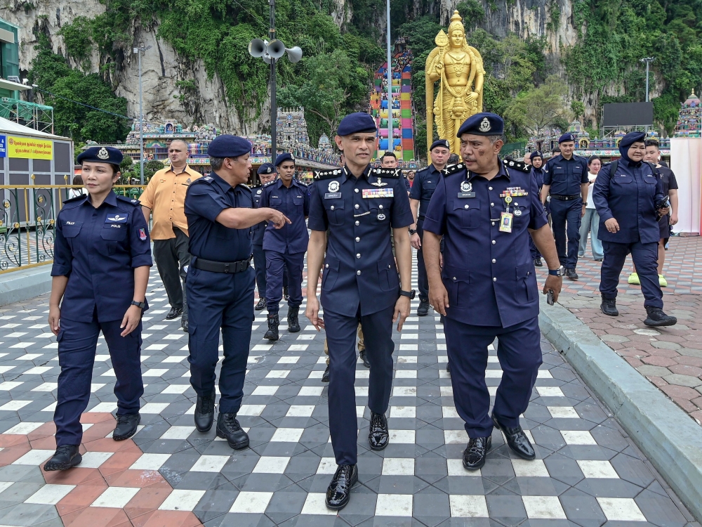 Police roll out 1,520-strong force to keep Thaipusam safe and traffic flowing at Batu Caves