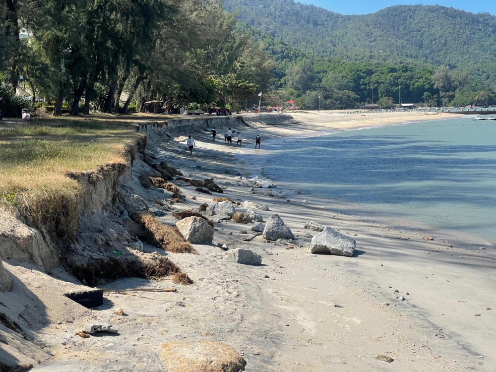 Penang CM dismisses NGO claims linking land reclamation to vanishing beaches