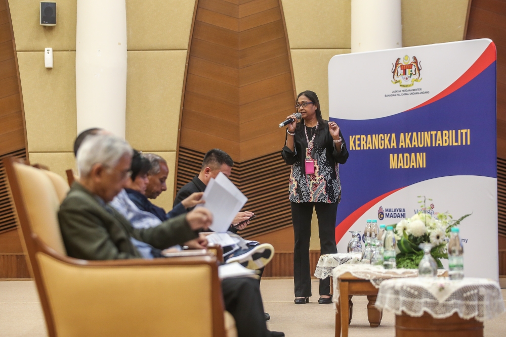 Datuk Dr Punitha Silivarajoo speaks during the town hall session on limiting the Prime Minister’s term at the Legal Affairs Division building in Putrajaya on January 29, 2026. — Picture by Yusof Isa
