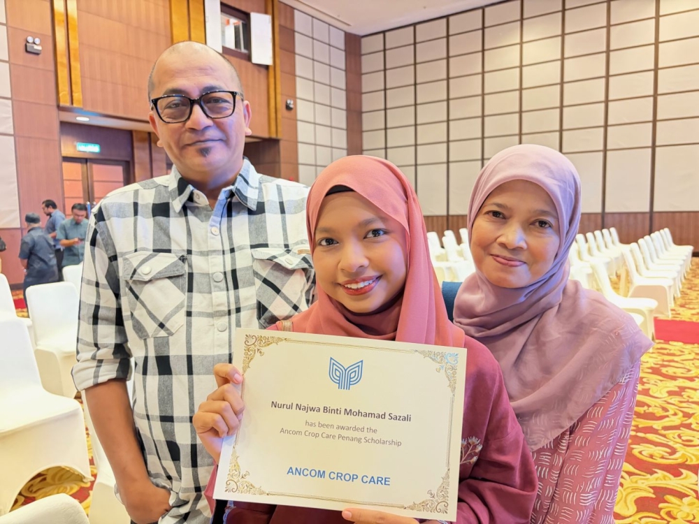 Nurul Najwa Mohamad Sazali was pleasantly surprised to receive the scholarship after being encouraged to apply by a friend who was a previous Ancom scholar. — Picture by Opalyn Mok