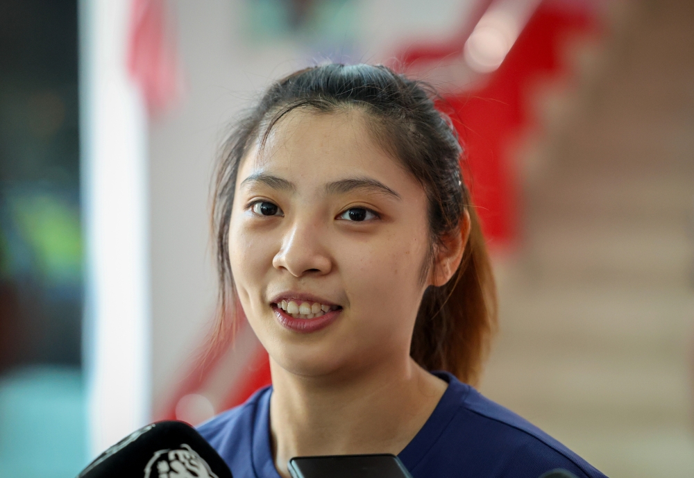 National women’s doubles shuttler Teoh Mei Xing said she remains fit and determined to compete internationally despite her recent split with Go Pei Kee — Bernama pic