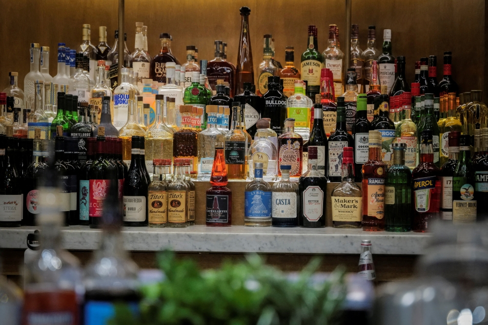 US drops alcohol limits, tells Americans to ‘drink less’ as cancer risks mount