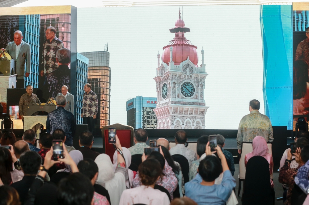 Malaysia’s King Sultan Ibrahim launches Phase 1 of the restoration of the iconic Sultan Abdul Samad Building near Dataran Merdeka in Kuala Lumpur, accompanied by Prime Minister Datuk Seri Anwar Ibrahim on January 31, 2026. — Picture by Sayuti Zainudin