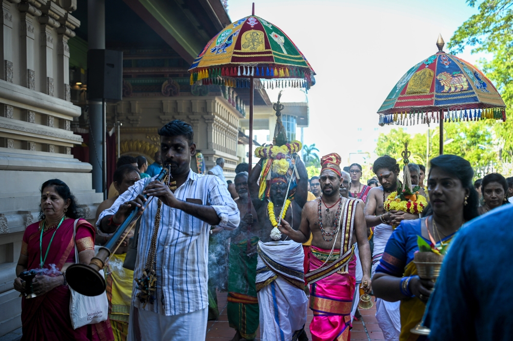Hindu devotees at the Sri Balathandayuthapani Temple in Seremban Feb 1, 2026. — Bernama pic