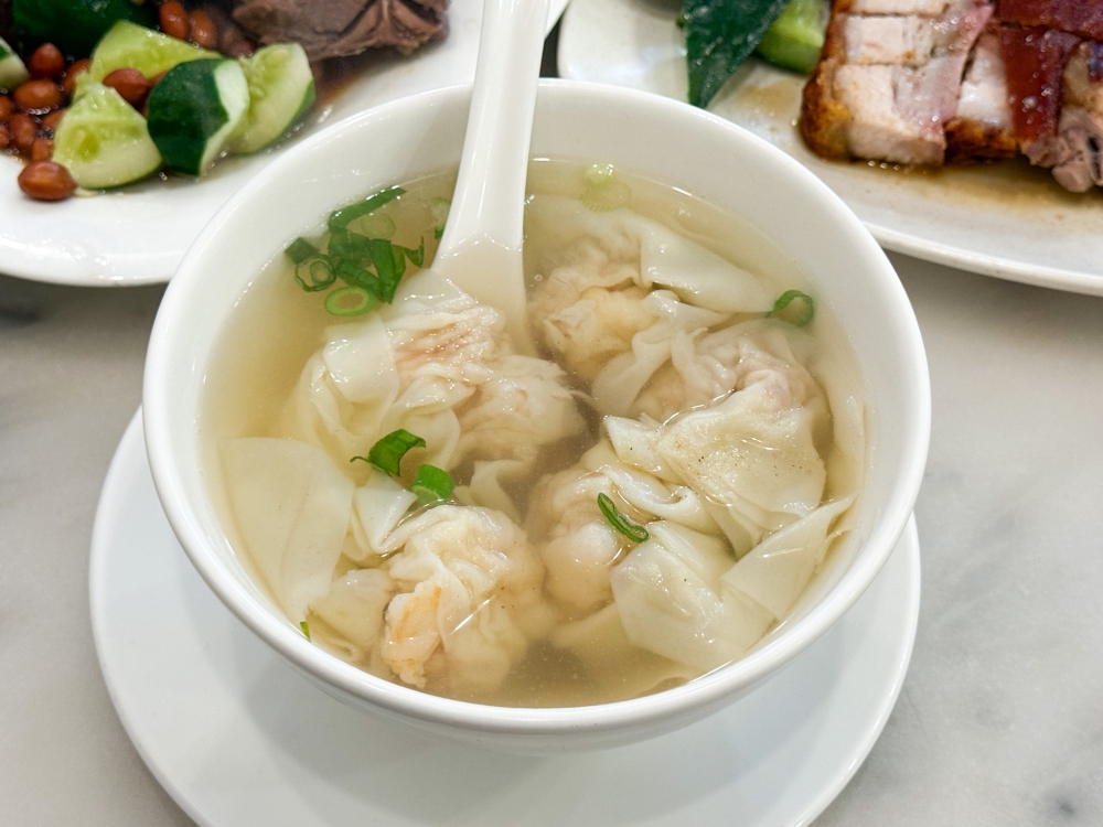 Silky Prawn Wantans with a satisfying filling of pork and prawn. — Picture by Lee Khang Yi