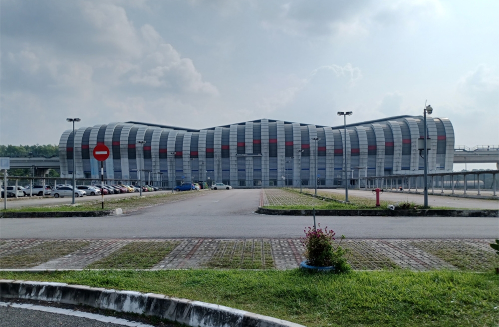 The Putra Heights LRT station, located near the proposed high-density residential development that residents have raised objections to over traffic and parking concerns. — Picture from https://mrt.com.my