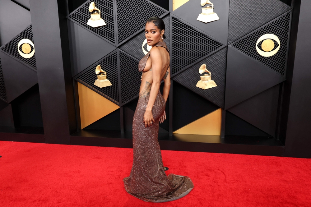 Grammy red carpet: Black and white, barely there and no ICE