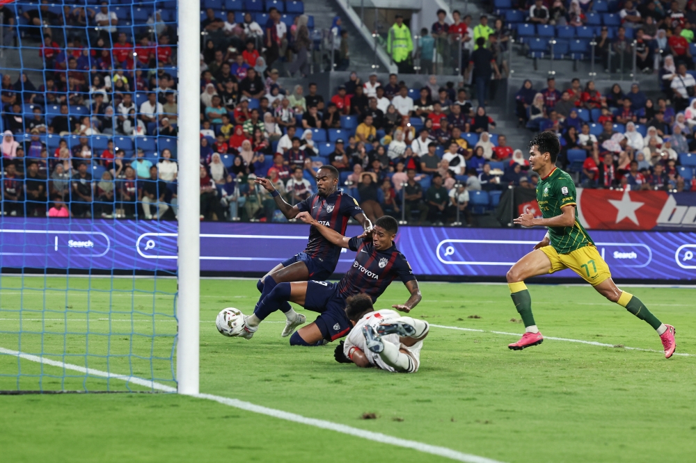 JDT player Bergson (2nd left) scores the fifth goal against Imigresen FC during the Super League match at Sultan Ibrahim Stadium in Iskandar Puteri February 1, 2026. — Bernama pic