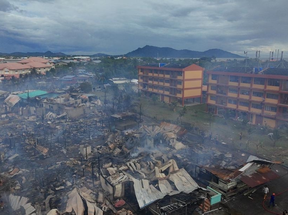 Kampung Titingan blaze near Tawau school leaves 40 houses destroyed, victims plead for aid