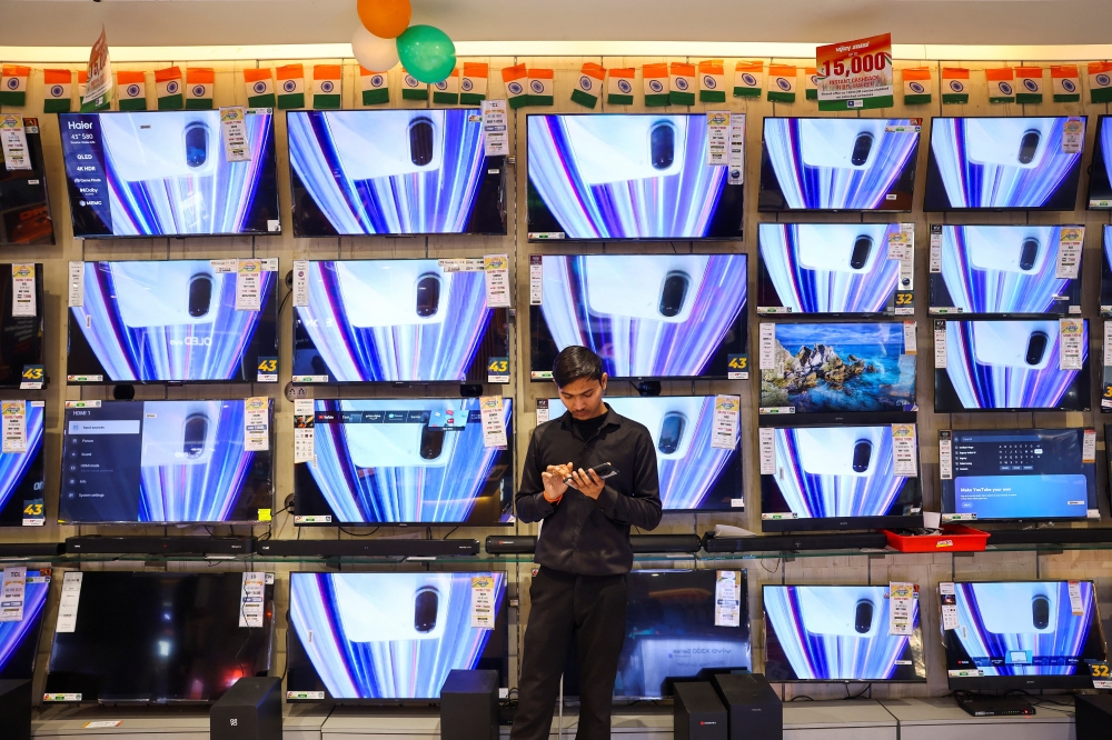 US to cut tariffs on India to 18pc, New Delhi agrees to end Russian oil purchases