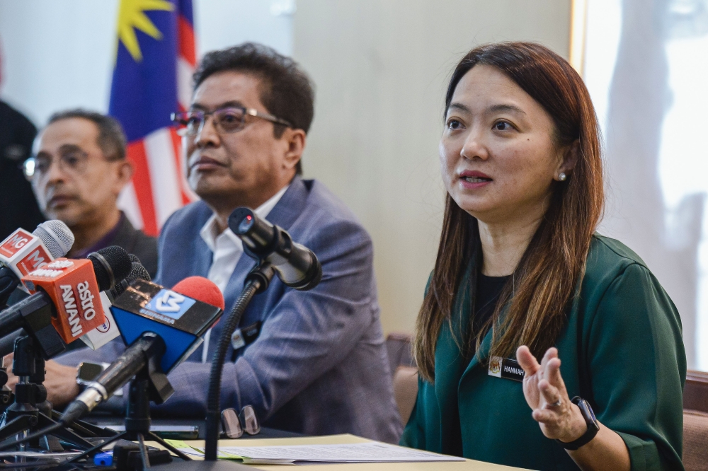 Minister in the Prime Minister’s Department (Federal Territories) Hannah Yeoh urged the public to play their part by not engaging in corrupt practices. — Bernama pic