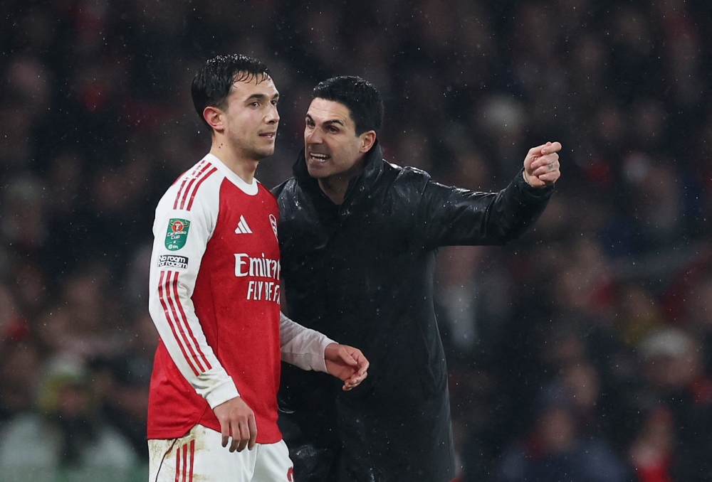 Arsenal manager Mikel Arteta gives instructions to Arsenal’s Martin Zubimendi during the Carabao Cup semi-final second leg match with Chelsea at Emirates Stadium in London February 3, 2026. — Action Images pic via Reuters