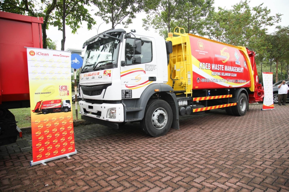 Selangor residents cry foul over rubbish delays, waste firm moves to publish collection schedules online