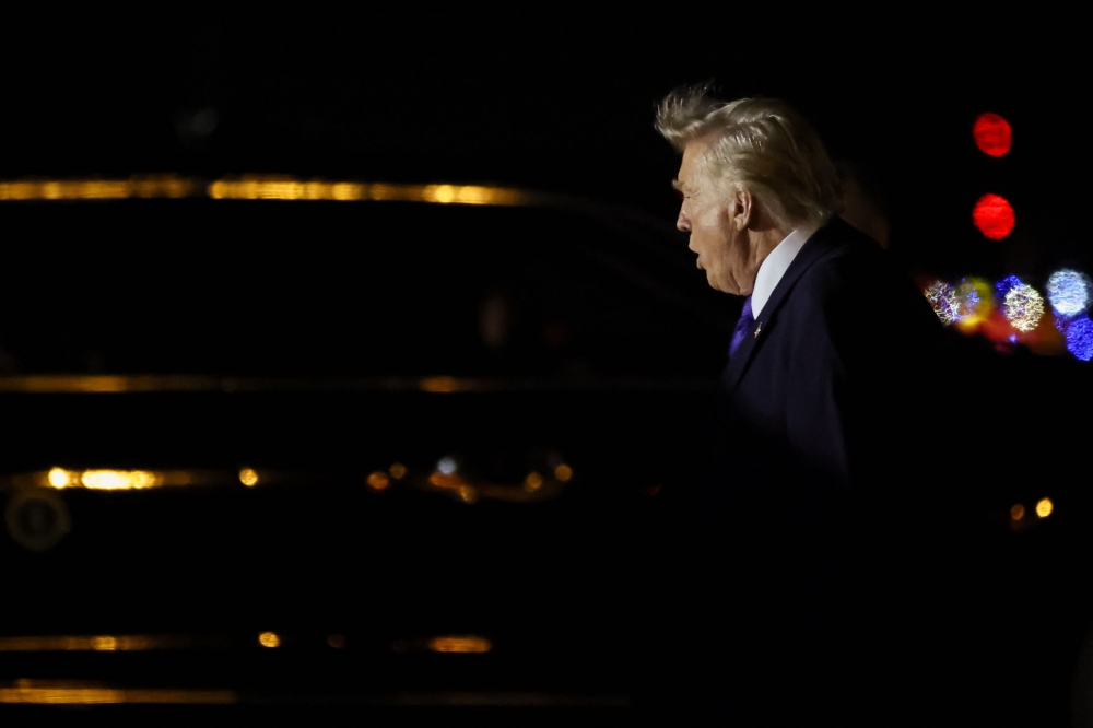 The order, effective from today, called for a fresh “imposition of tariffs” on countries still doing business with Iran. — Getty Images via AFP pic