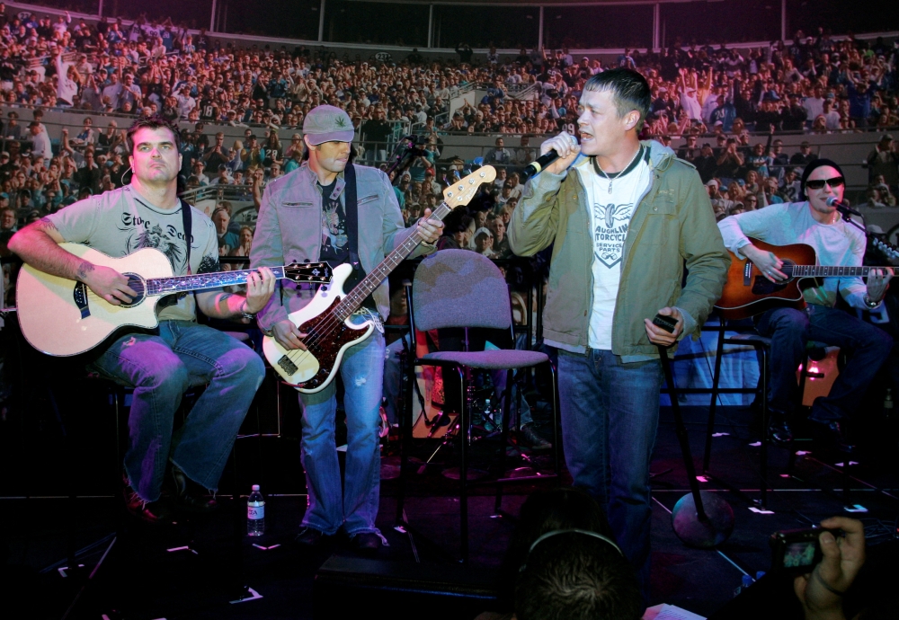 Brad Arnold, voice of 3 Doors Down’s post-grunge melancholy, dies at 47 (VIDEO)