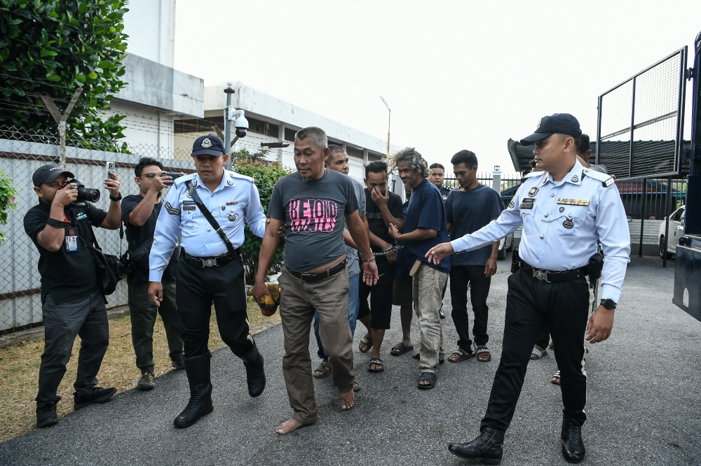 Thai van driver pleads not guilty to dangerous driving causing motorcyclist’s death in Kedah